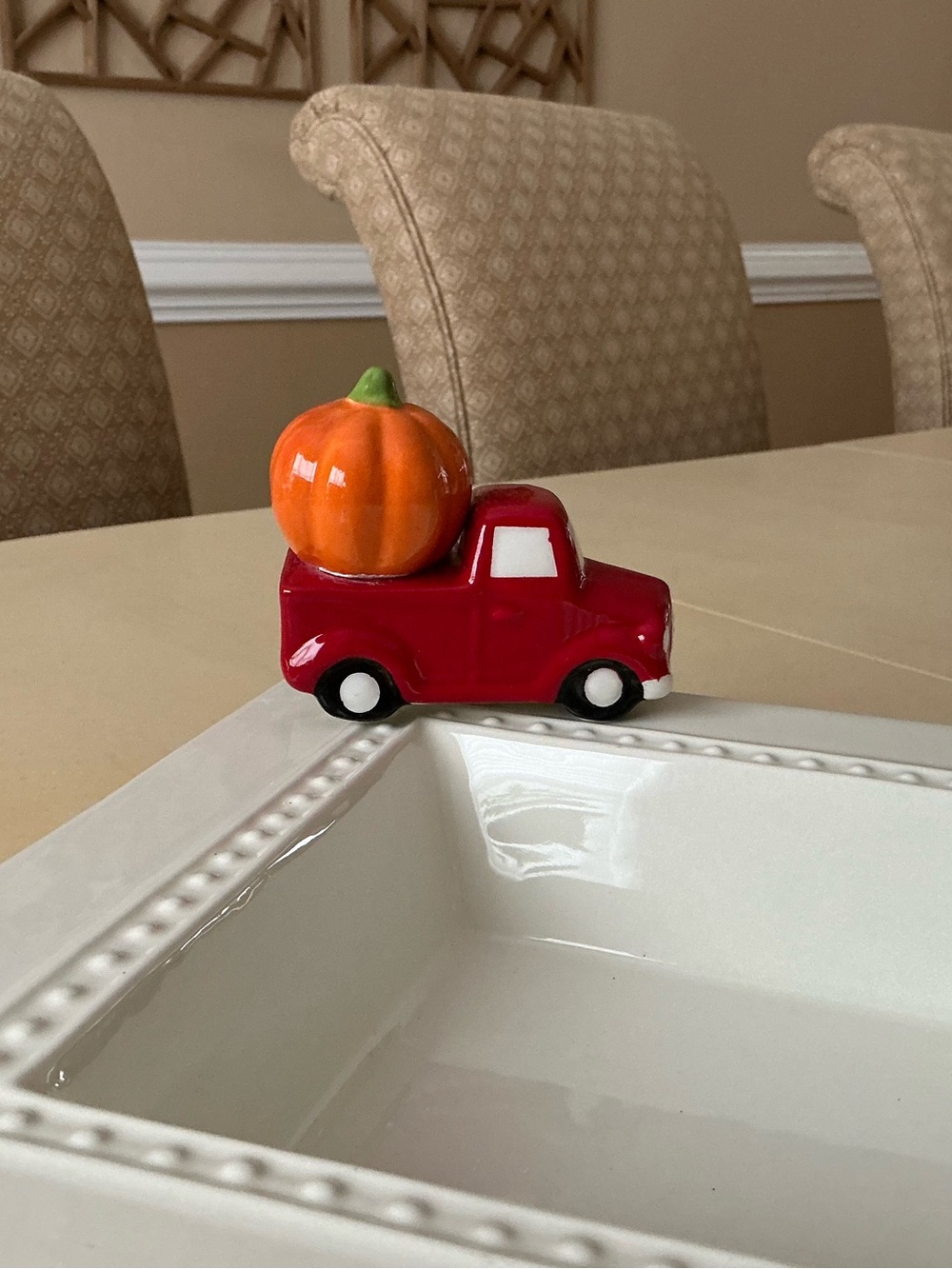 Autumn Pumpkin Truck Platter Decoration 🍂